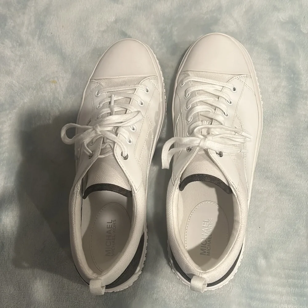MK white and brown sneakers size 10 - Picture 3 of 6